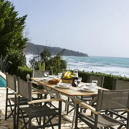 וילה Lithero Beach Valsamata